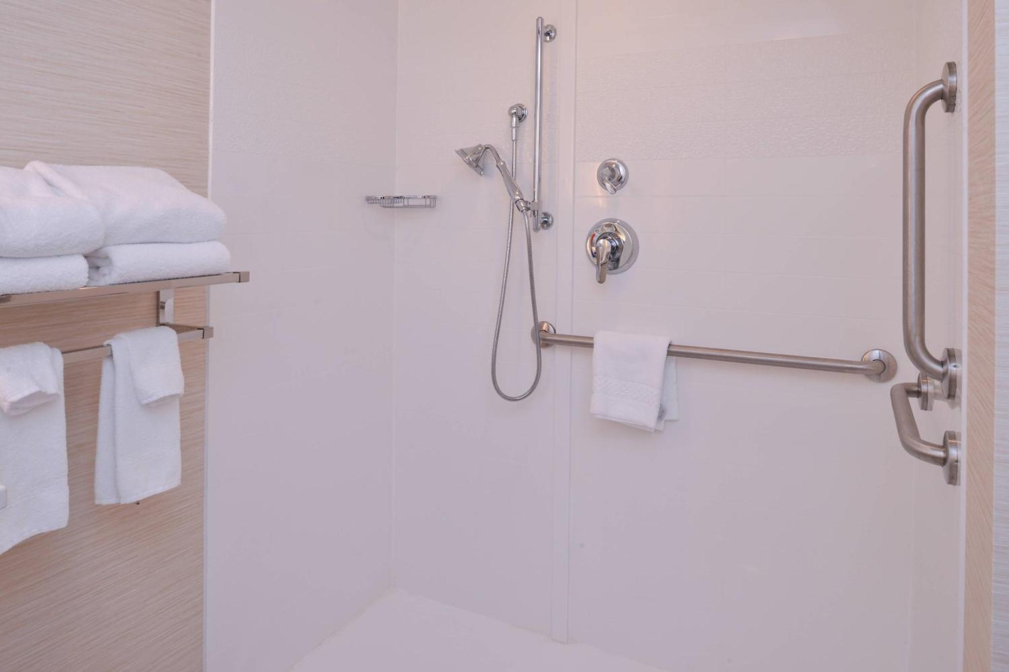 Fairfield Inn & Suites By Marriott Plymouth White Mountains Ngoại thất bức ảnh